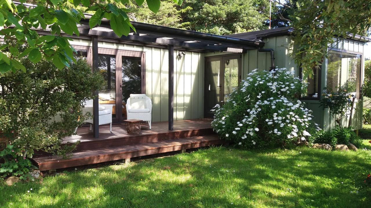 Gasthaus Idyllic Country Garden Manakau Exterior foto